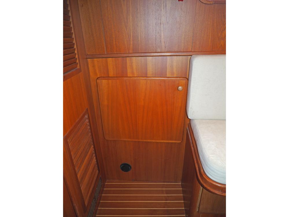 Aft cabin, Accommodation